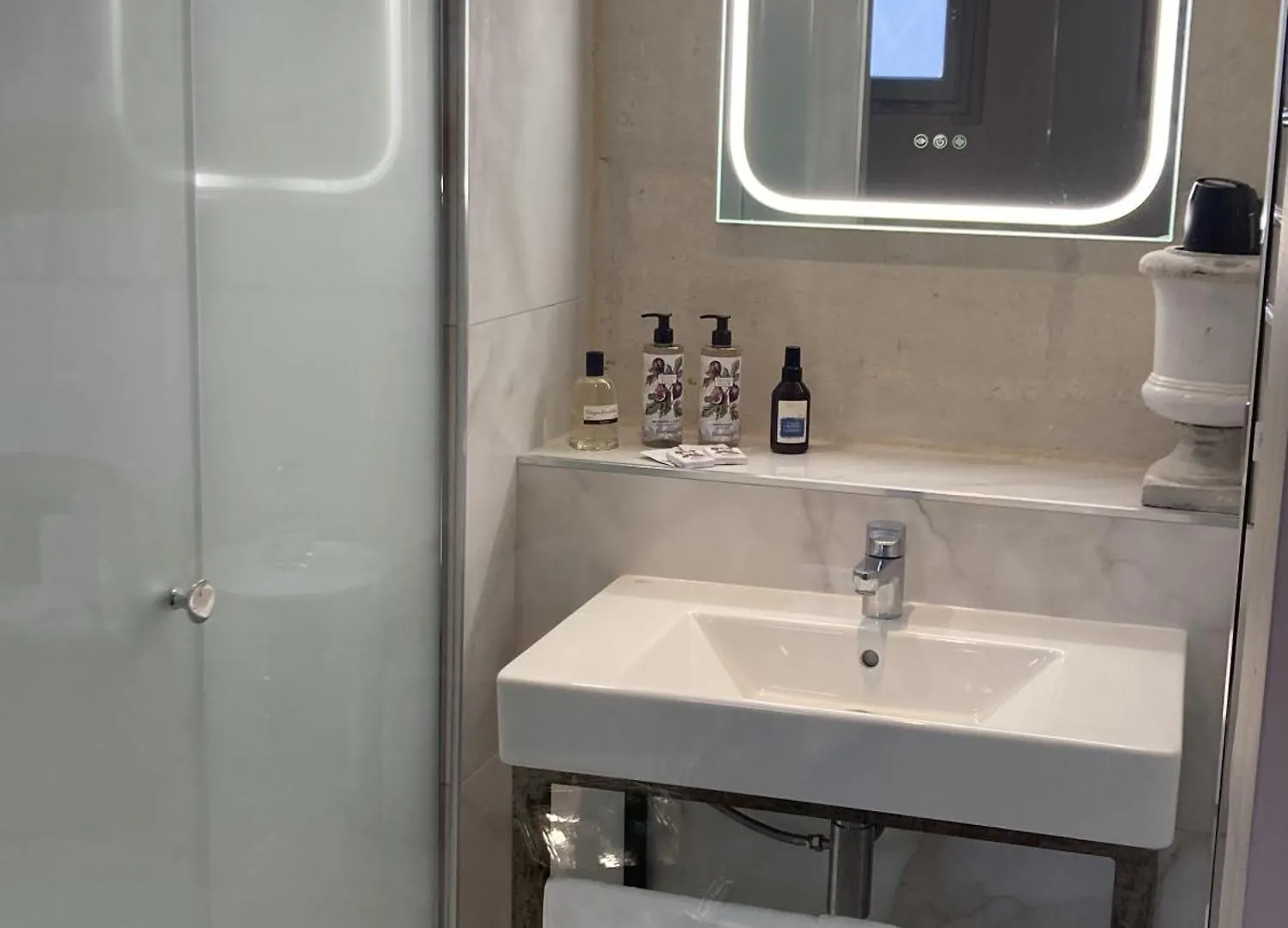Clement VI Elegant Apartment Suite Spa Et Fitness Avignon