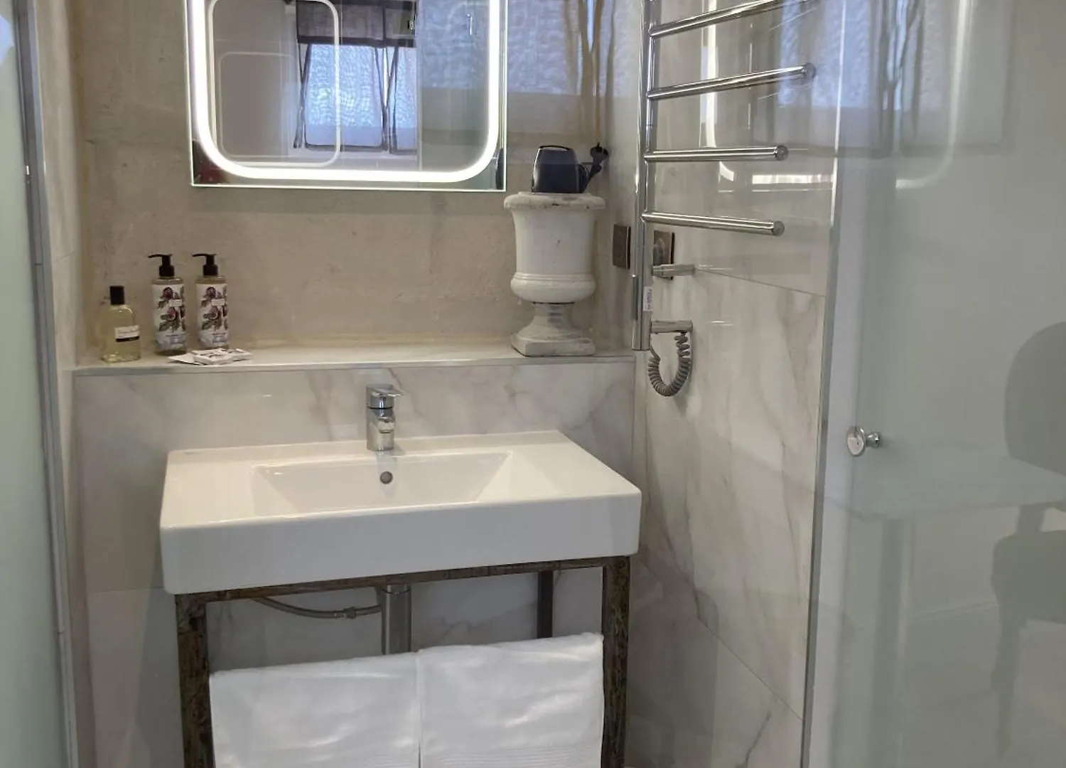 Clement VI Elegant Apartment Suite Spa Et Fitness Avinyon